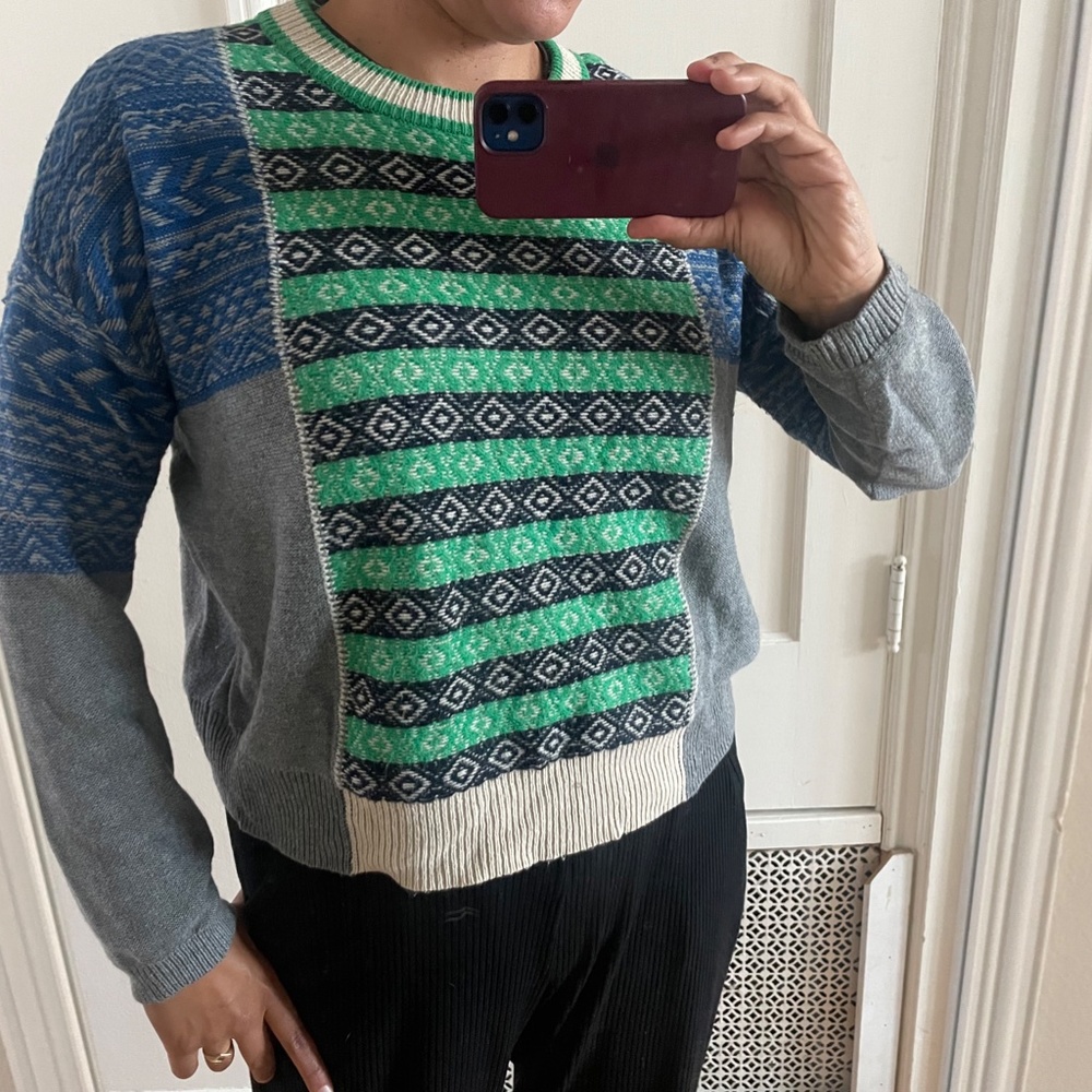 The Reeds Gray Sweater with Blue and Green